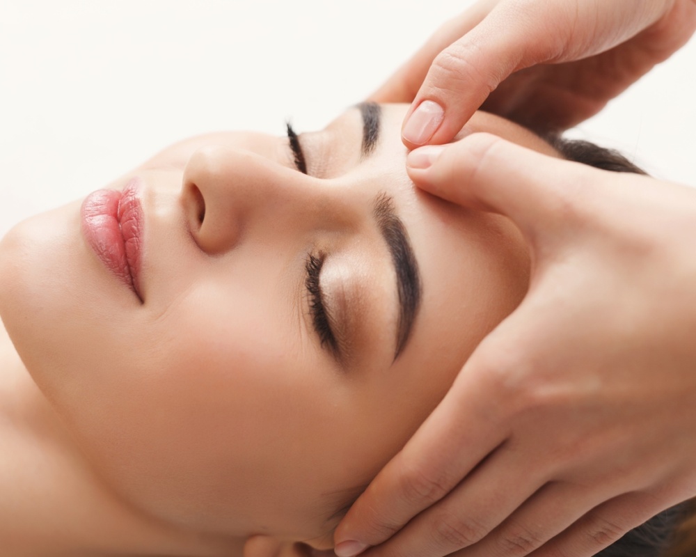 MASSAGEM FACIAL